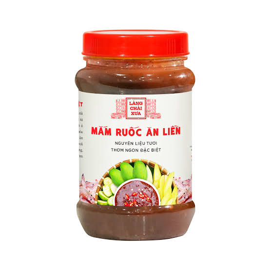 Mắm ruốc Làng Chài Xưa ăn kèm xoài cóc ổi