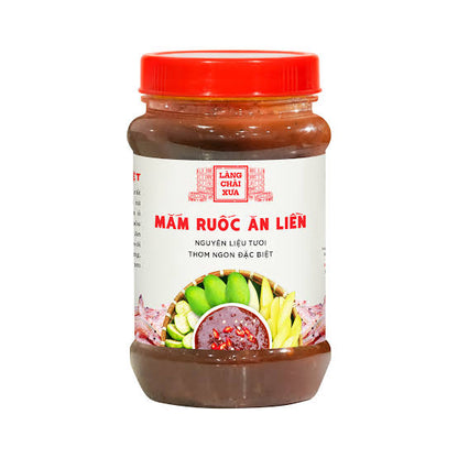 Mắm ruốc Làng Chài Xưa ăn kèm xoài cóc ổi